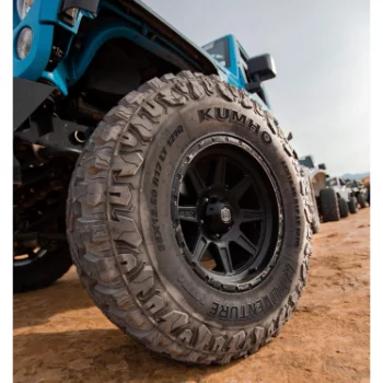 Kumho Road Venture MT71