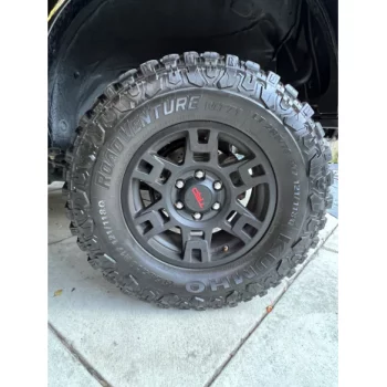 Kumho Road Venture MT71