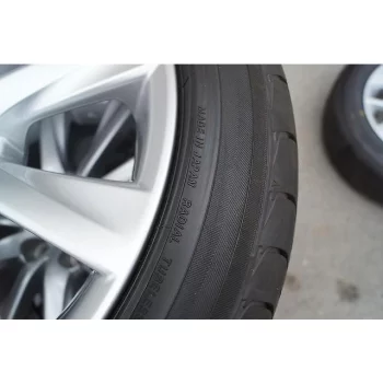 Yokohama BluEarth E51